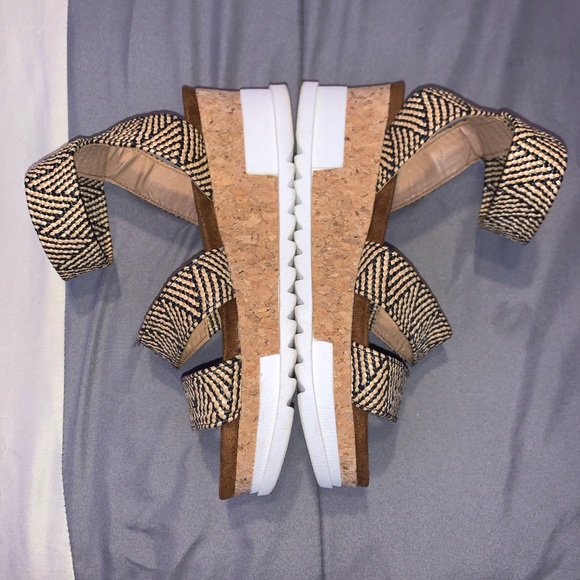 Altar’d State Platform Sandals Size 7.5 - Picture 3 of 4